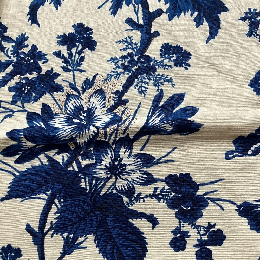 Vintage dead stock fabric remnant floral cotton print